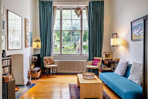 2 bedroom apartment to rent, WC1X