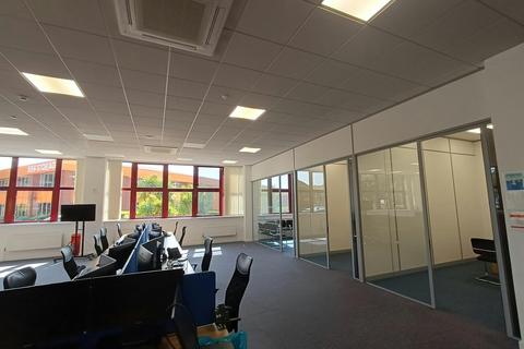 Office to rent, Gatwick Rd Crawley RH10 2LT