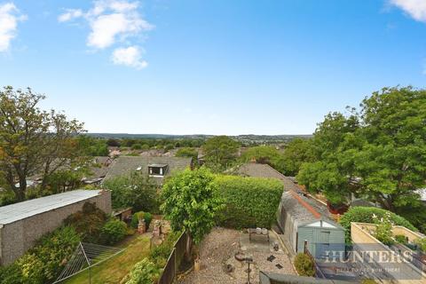 3 bedroom semi-detached bungalow for sale, Banksfield Crescent, Yeadon, Leeds