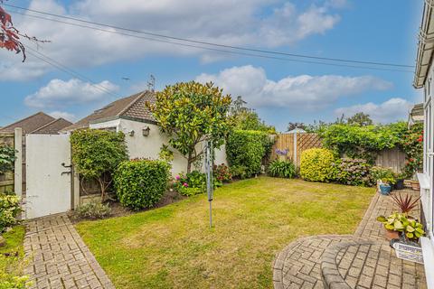undefined, Gravel Road, Leigh-on-sea, SS9
