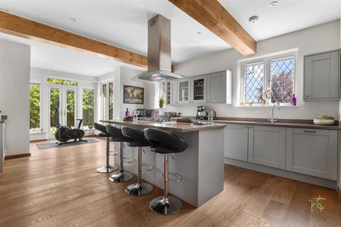 undefined, Kingshurst Gardens, Evesham WR11