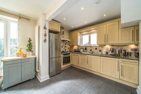 undefined, Millwood Road, Hounslow TW3