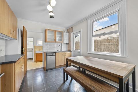 1 bedroom apartment for sale, Kingston Road, Raynes Park SW20