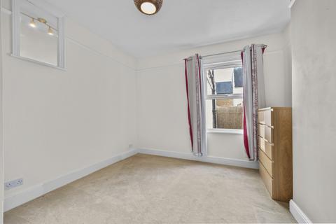 1 bedroom apartment for sale, Kingston Road, Raynes Park SW20