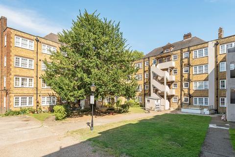 3 bedroom apartment for sale, Park Road, Beckenham