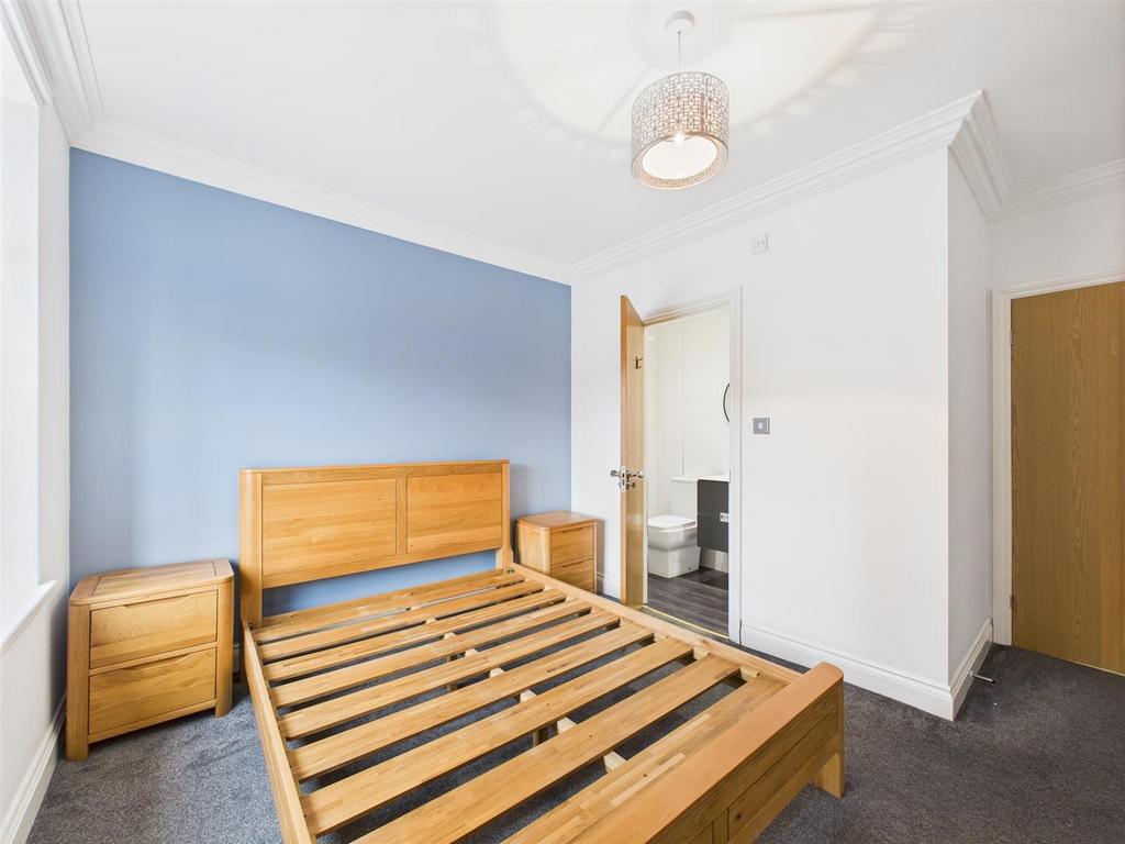 Bed 1 2.jpg