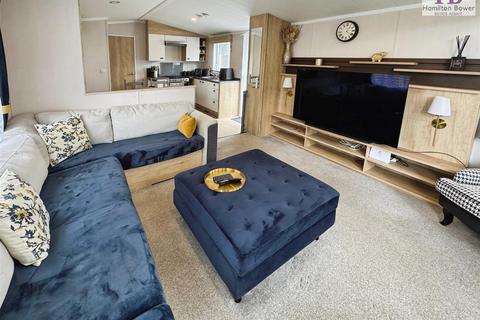 2 bedroom property for sale, Mill Lane, Hawksworth, Leeds