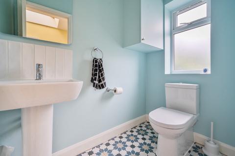 115 Gatton Road, London, SW17 0EY