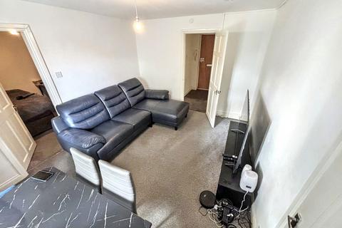 1 bedroom flat for sale, Benwell Close, Benwell Grange, Newcastle upon Tyne, Tyne and Wear, NE15 6RZ