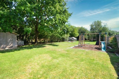 21 Wheelers Lane, Smallfield, Horley, RH6 9PT