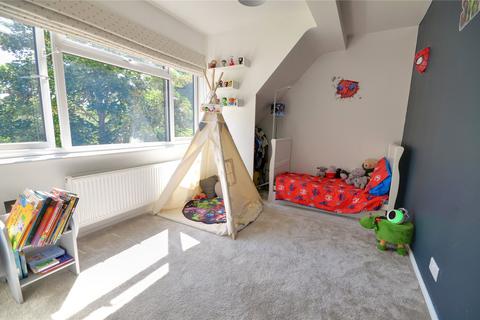 21 Wheelers Lane, Smallfield, Horley, RH6 9PT
