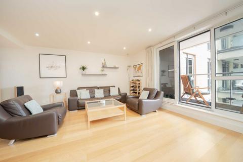 2 bedroom flat for sale, Lensbury Avenue, London SW6