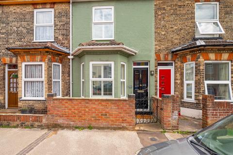84 Queens Road, Lowestoft, NR32 1TD