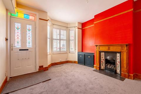 84 Queens Road, Lowestoft, NR32 1TD