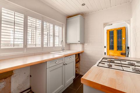 84 Queens Road, Lowestoft, NR32 1TD