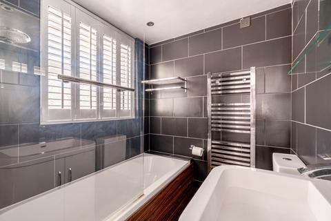 84 Queens Road, Lowestoft, NR32 1TD