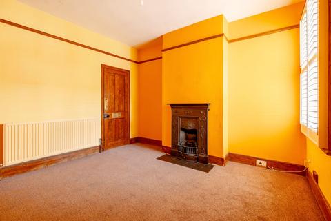 84 Queens Road, Lowestoft, NR32 1TD