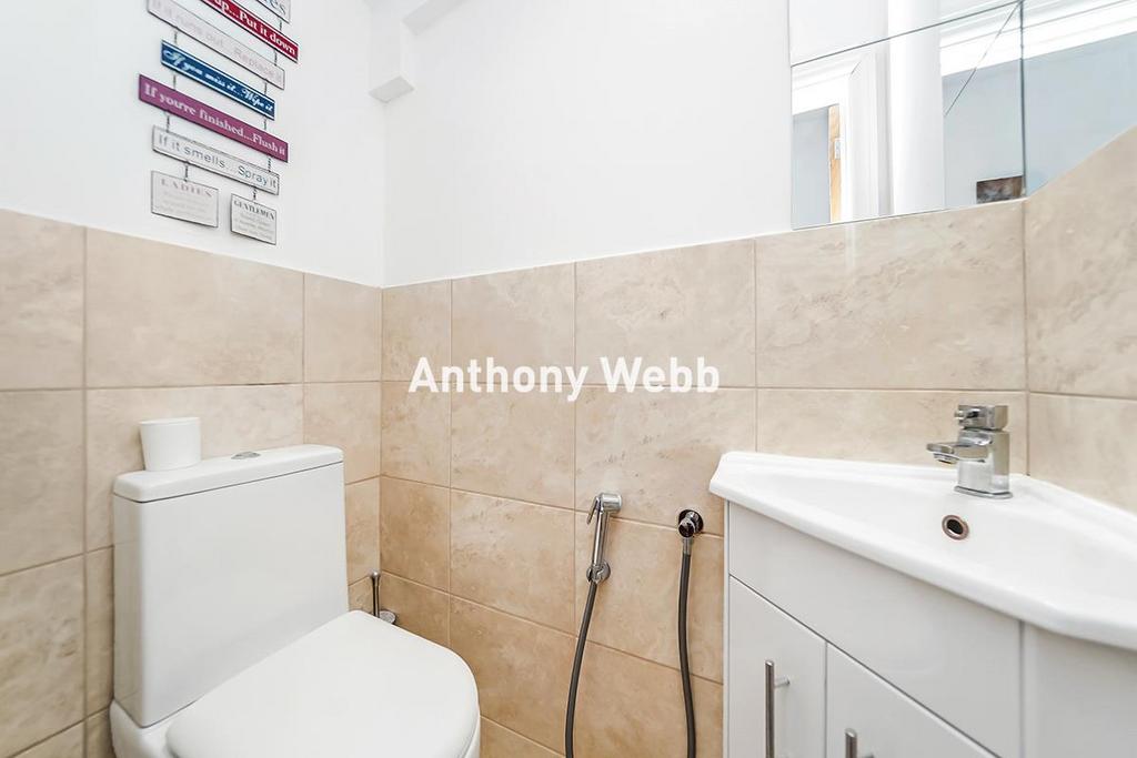 Guest cloakroom