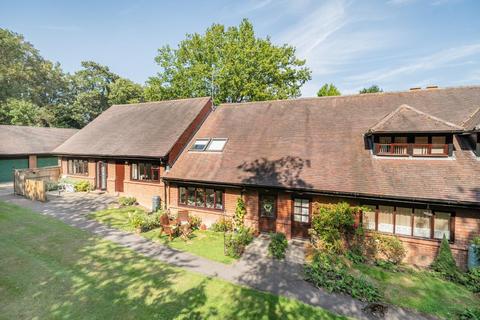 2 bedroom bungalow for sale, Old Parsonage Court, West Malling