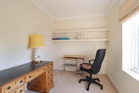 3 bedroom retirement property for sale, Barn Street, Marlborough, SN8 1AB
