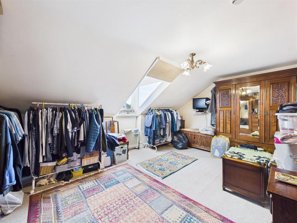 Bedroom: