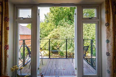 2 bedroom apartment for sale, WARREN COURT, ASHFIELD CLOSE, KT21