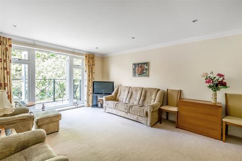 2 bedroom apartment for sale, WARREN COURT, ASHFIELD CLOSE, KT21