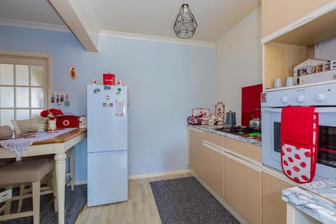 58 Trelawney Avenue, Langley, Slough, SL3 8RW