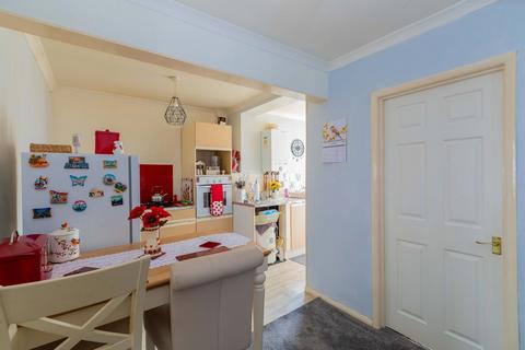 58 Trelawney Avenue, Langley, Slough, SL3 8RW