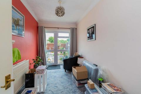58 Trelawney Avenue, Langley, Slough, SL3 8RW