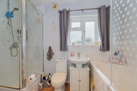 58 Trelawney Avenue, Langley, Slough, SL3 8RW