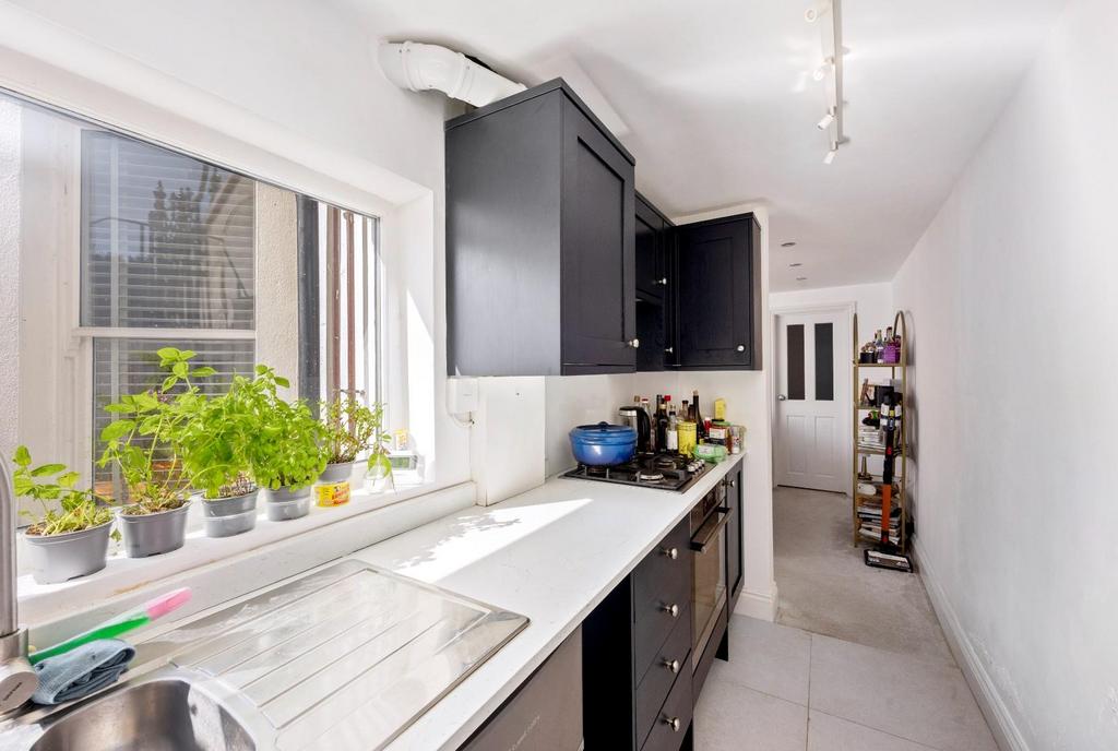 Cromwell Road, 37 E-016.JPG