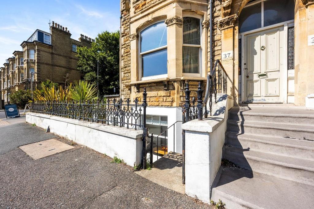 Cromwell Road, 37 E-004.JPG