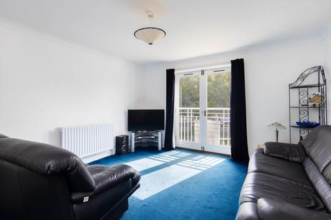 2 bedroom flat for sale, Towpath Walk, London, E9