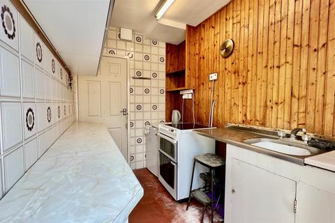 3 bedroom terraced house for sale, Ash Grove, Heston TW5