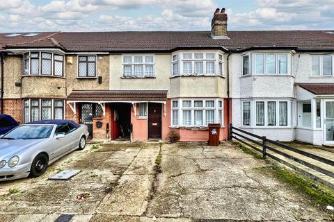 3 bedroom terraced house for sale, Ash Grove, Heston TW5