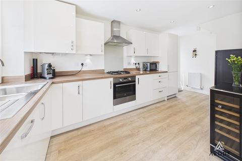 11 Compton Way, Littleover, Derby, DE23 3XF