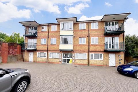 undefined, Figtree Hill, Hemel Hempstead, HP2