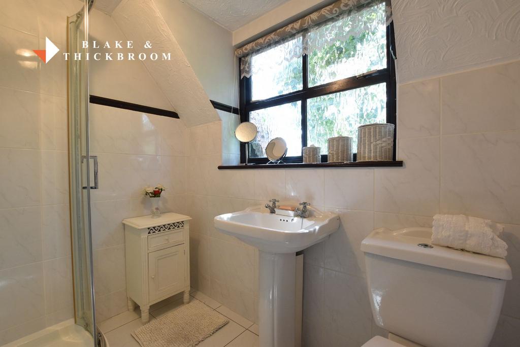 En suite shower room