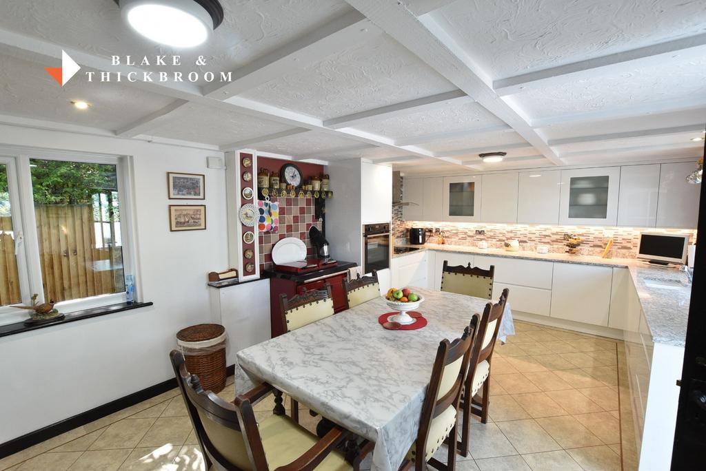 Kitchen diner