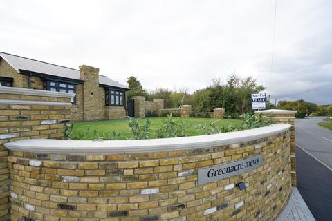 2 bedroom bungalow to rent, Greenacre Mews, High Road, Fobbing,