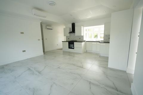 2 bedroom bungalow to rent, Greenacre Mews, High Road, Fobbing,