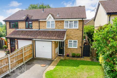 4 Bell Close, Scarning, Dereham, NR19 2TW