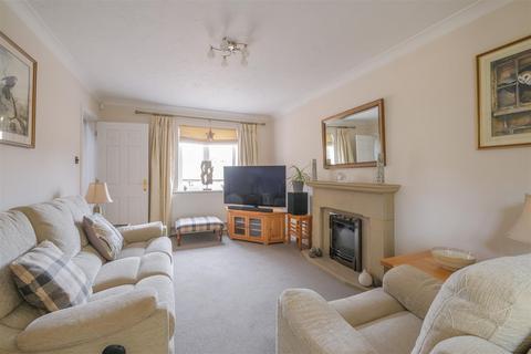3 bedroom detached house for sale, The Orchards, Brighouse