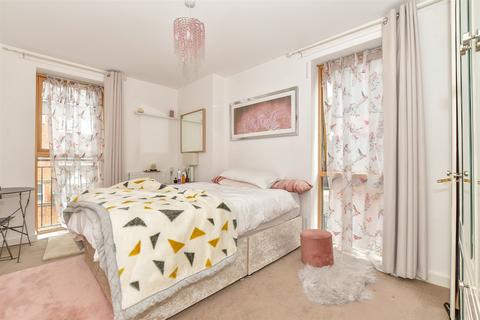 undefined, Avebury Avenue, Tonbridge, Kent