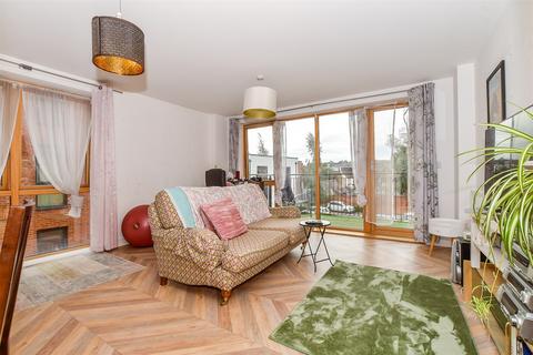 Avebury Avenue, Tonbridge, Kent