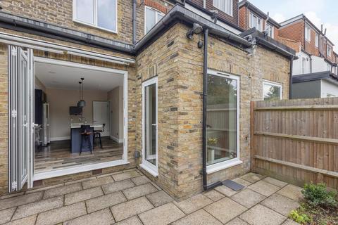 39 Curzon Road, London, W5 1NE