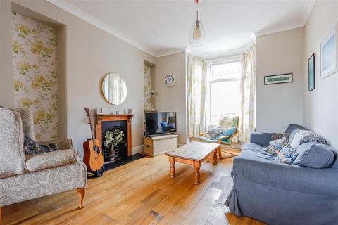33 Charlotte Place, Barry, CF63 3QE