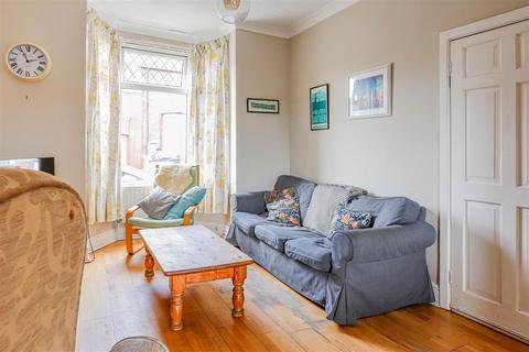 33 Charlotte Place, Barry, CF63 3QE
