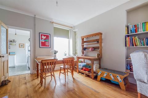 33 Charlotte Place, Barry, CF63 3QE